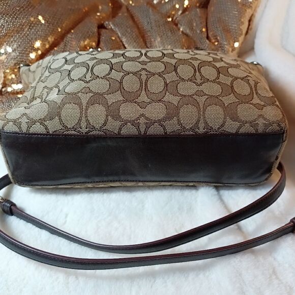 Authentic Coach Purse - Picture 5 of 13